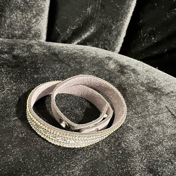 3/$15 Jewel Leather Wrap Bracelet - Picture 4 of 4